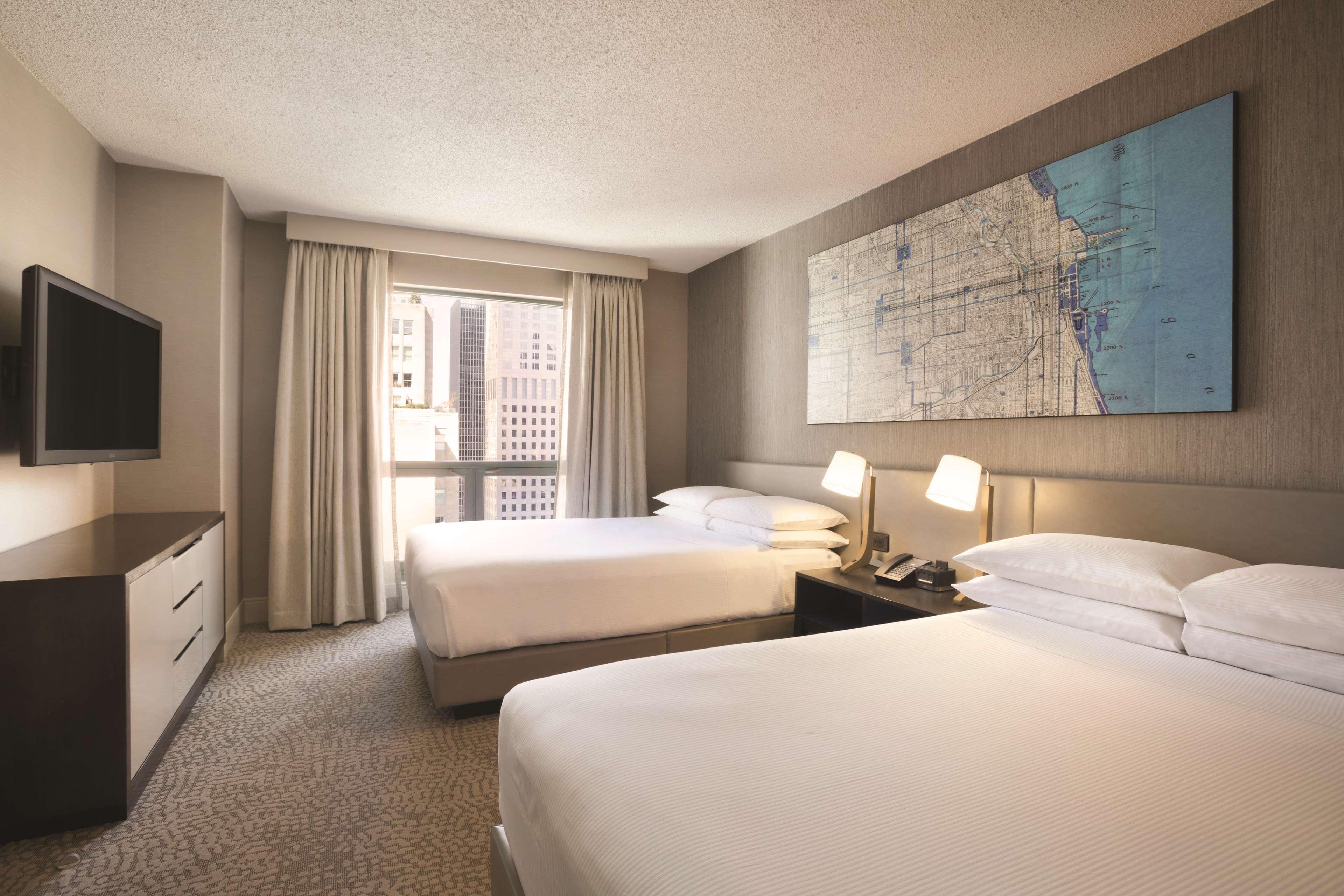 Hilton Chicago Magnificent Mile Suites Buitenkant foto